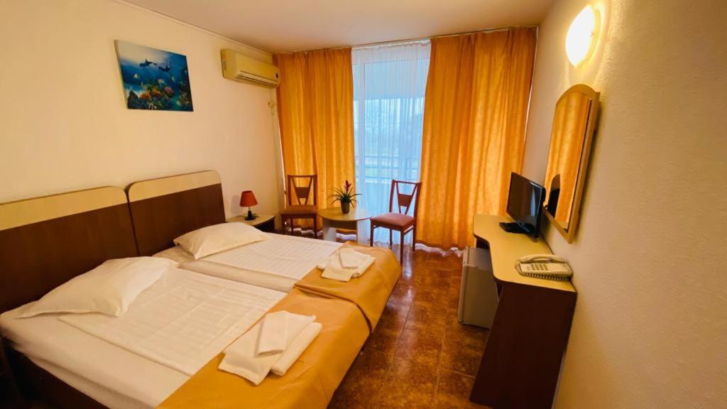 Hotel Cerna Saturn Exterior foto