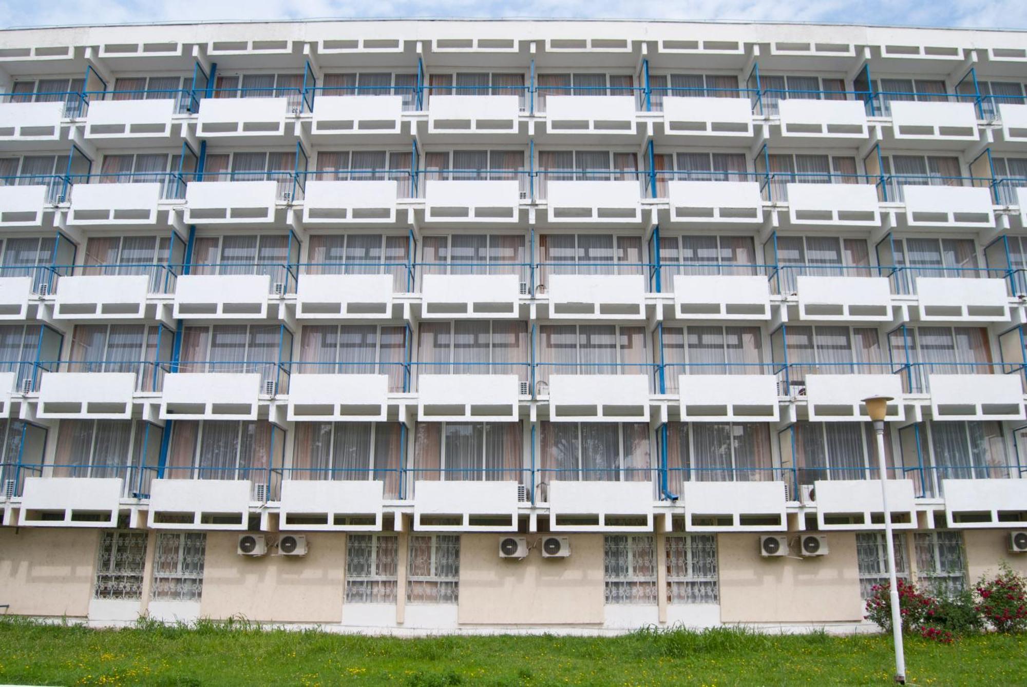 Hotel Cerna Saturn Exterior foto